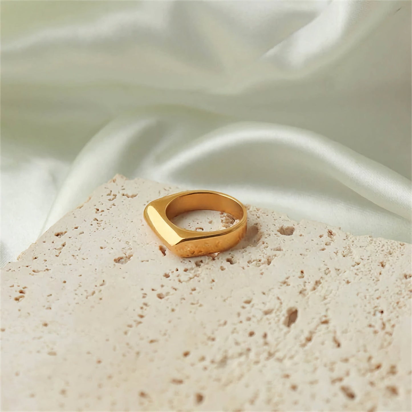 Calliope Gold Ring