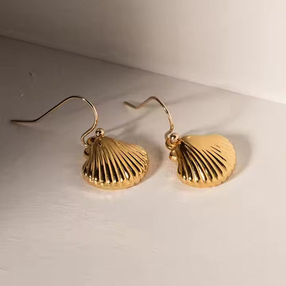 Breeze Gold Seashell Earrings