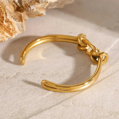 Luce Gold Knot Bangle