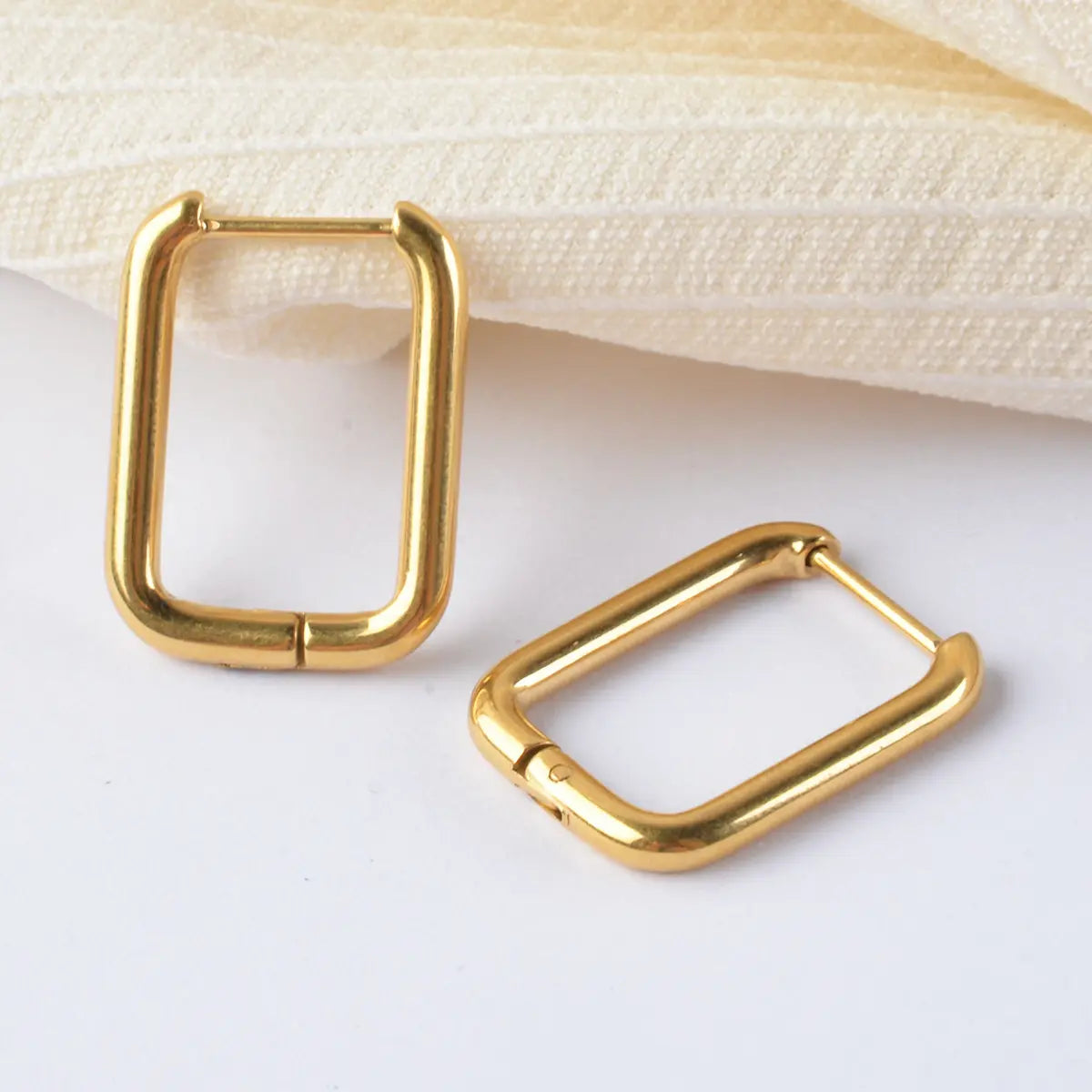 Ambrielle Gold U Hoops