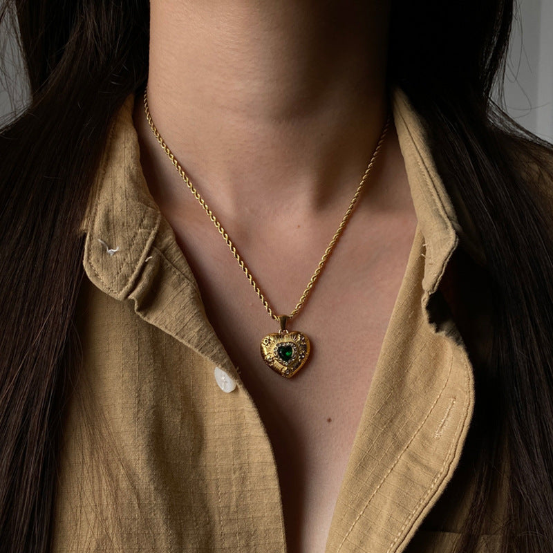 Caelus Gold Heart Necklace