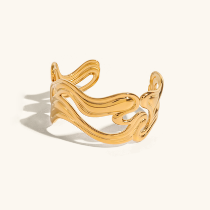 Anissa Wavy Gold Bracelet