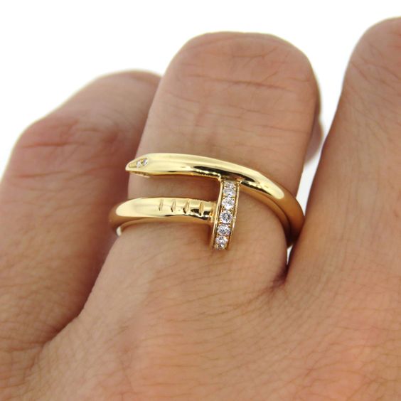 DELUXE GOLD NAIL RING